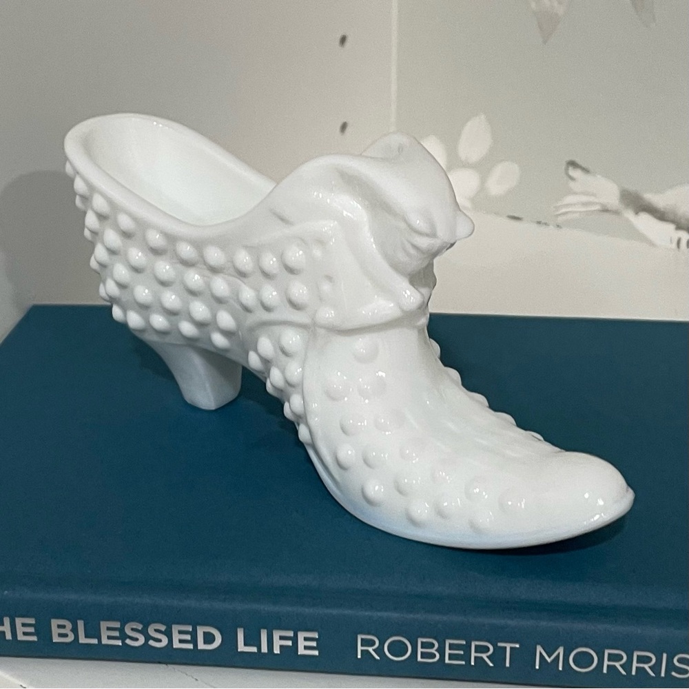 Vintage Fenton White Hobnail Milk Glass Slipper Shoe Cat Head Cottage Victorian